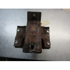 06B005 Left Motor Mount From 2010 FORD E-350 SUPER DUTY  6.8